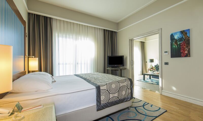 XANADU RESORT HOTEL