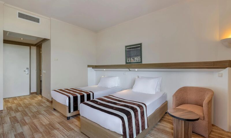 GREEN MAX HOTEL