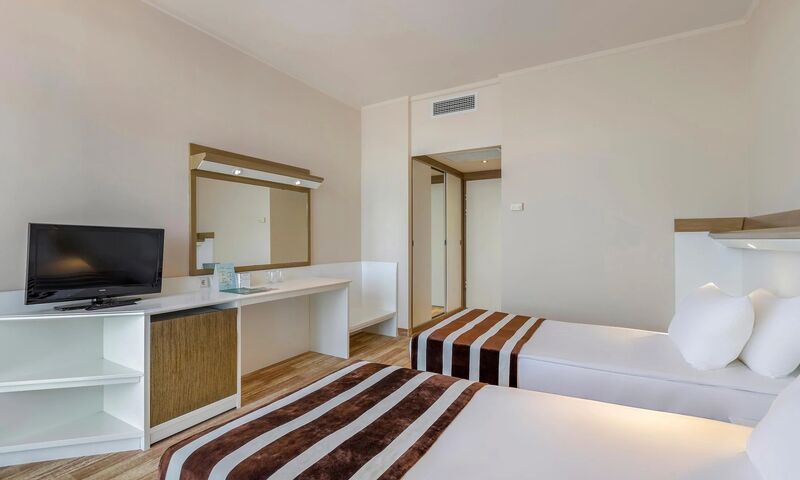 GREEN MAX HOTEL