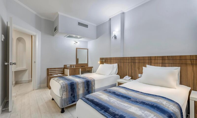 GREEN MAX HOTEL