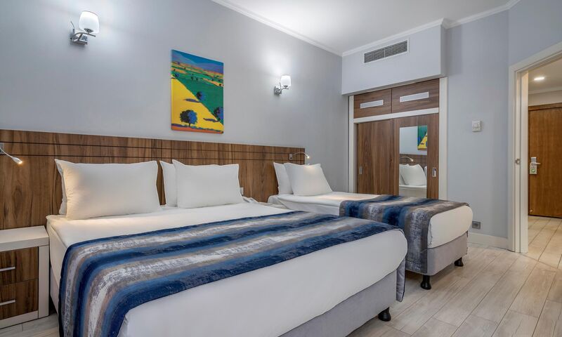 GREEN MAX HOTEL