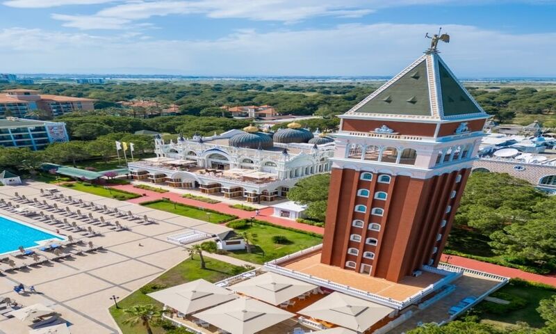 Venezia Palace Deluxe Resort Hotel